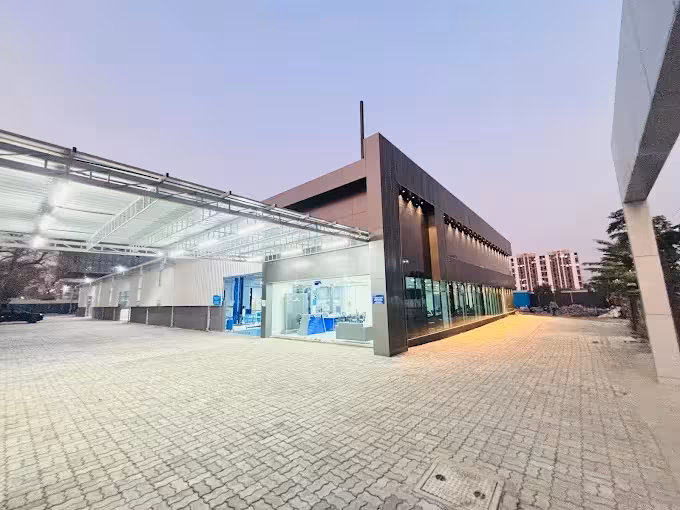 Rudra Motors Technician